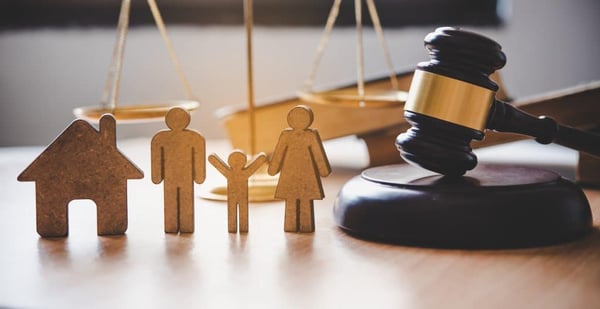 Why Should You Choose a Lawyer that Specializes in Family Law?
